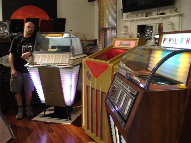 Musicola V-100, M12/10B and M12/10C shown by Frog in his Lounge Room